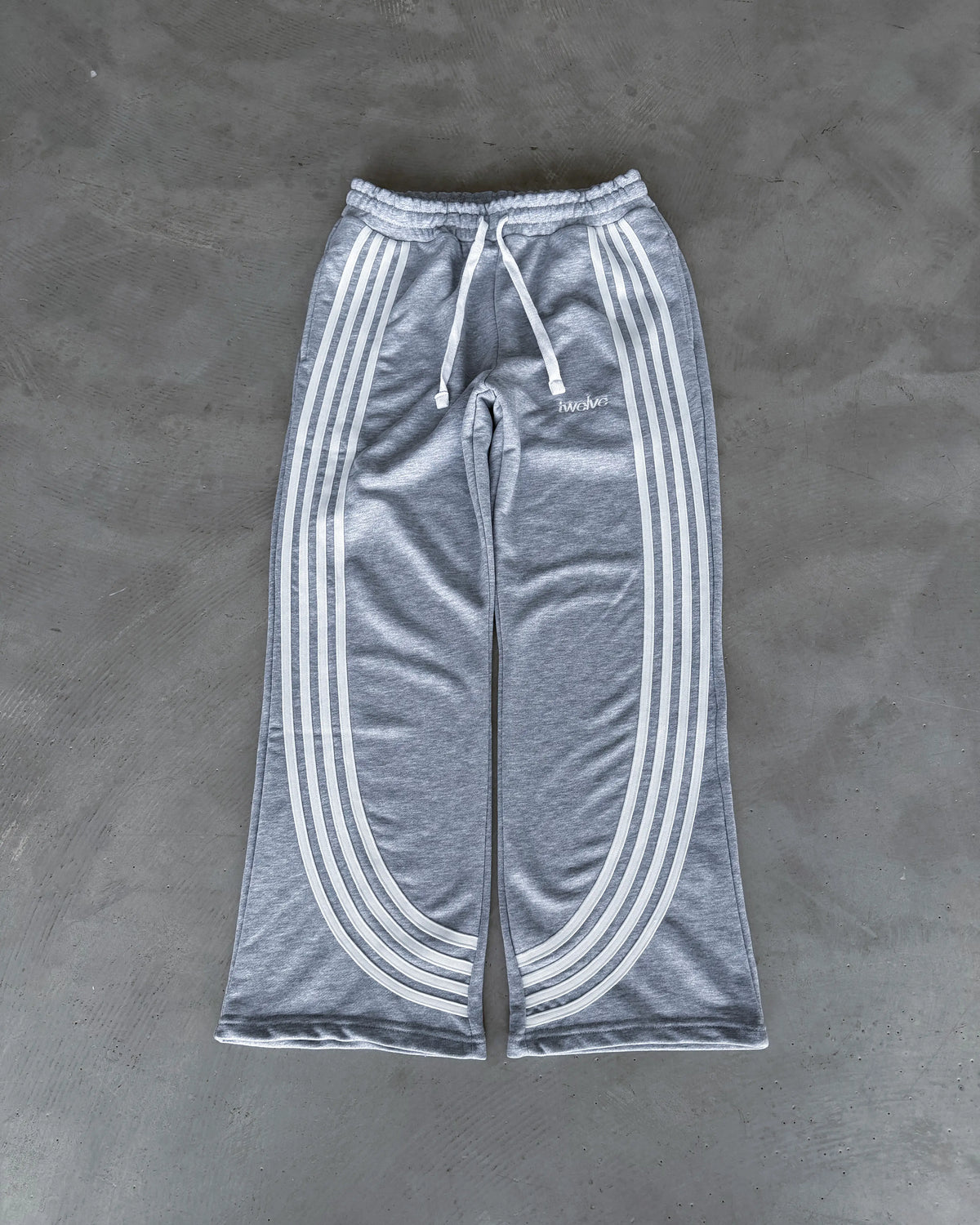Twelve Stris Sweatpant – Grey – ürün görseli