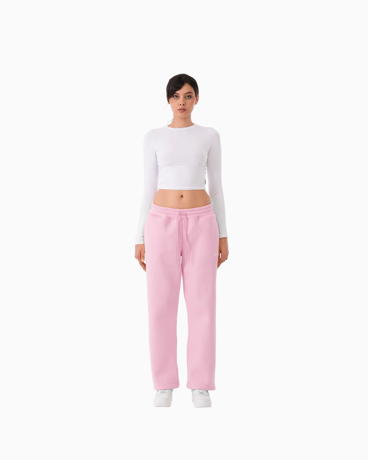 Twelve Sweatpant – Baby Pink – model üzerinde