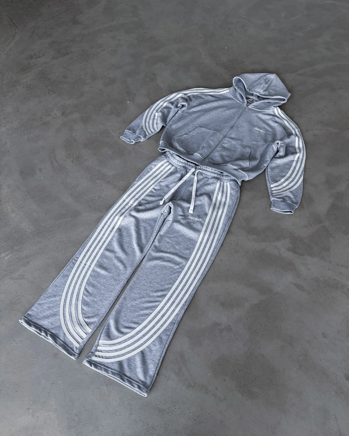Twelve Stris Zip Up – Grey – ürün görseli