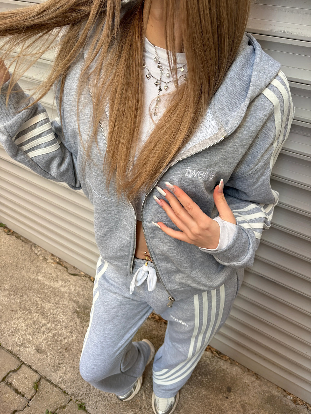 Stris Zip Up